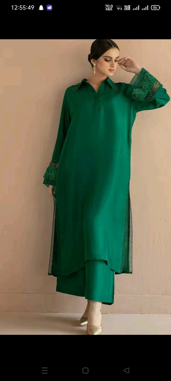 AlizaCouture Summers lawn Emerald Green Embroidered  2-Piece Women's Suit